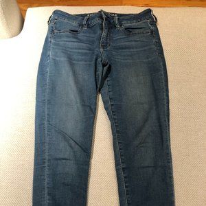 American Eagle Outfitters Light Wash Skinny Jeans